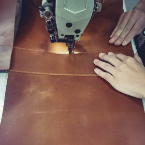 L字ファスナー小銭入れ 本革 GLEOLE