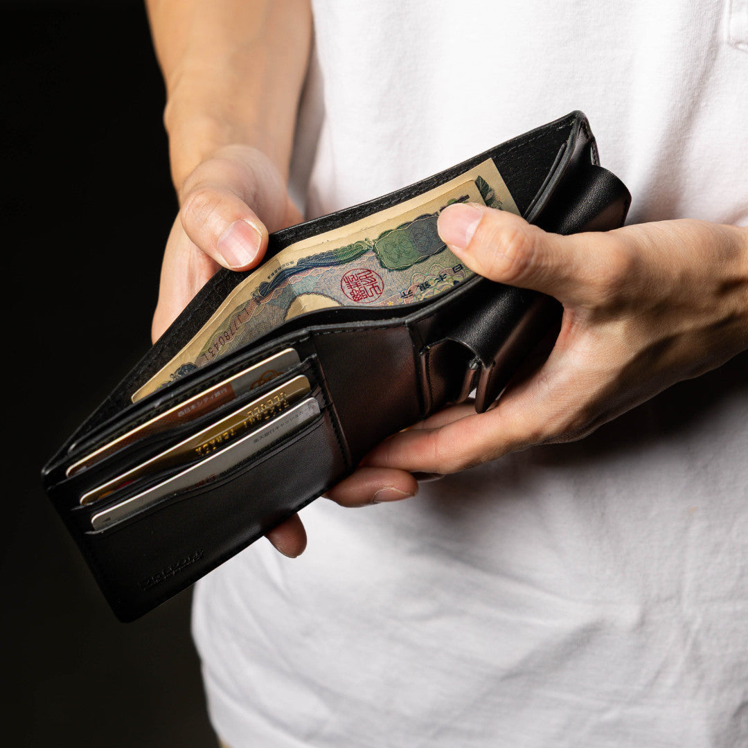 栃木レザー二つ折り財布 在庫アップ