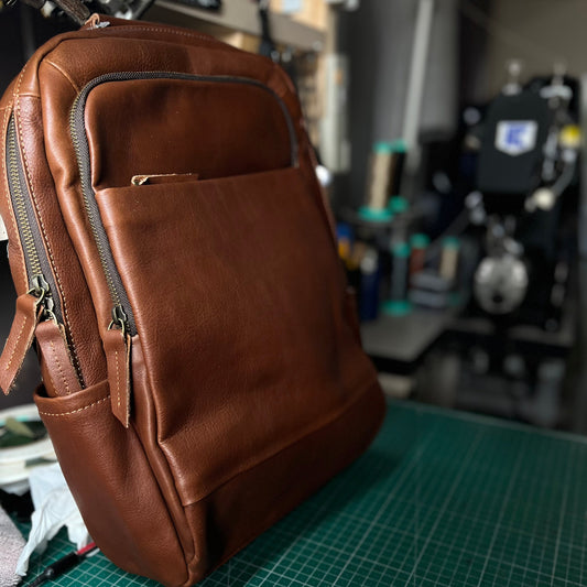 レザーバックパック ダークブラウン